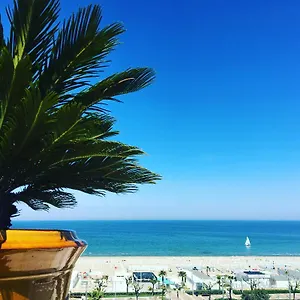 4* Hotel Select & -